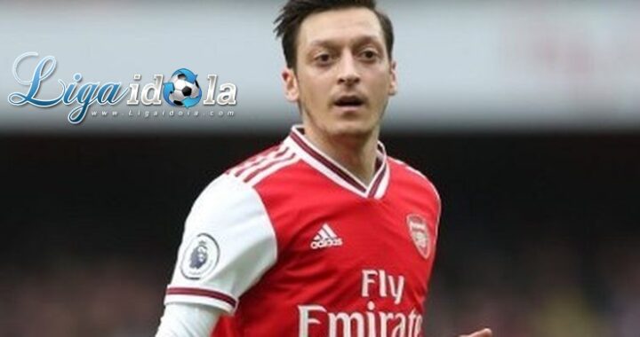 Ini Saran Arsene Wenger Agar Mesut Ozil Bisa Optimal di Arsenal