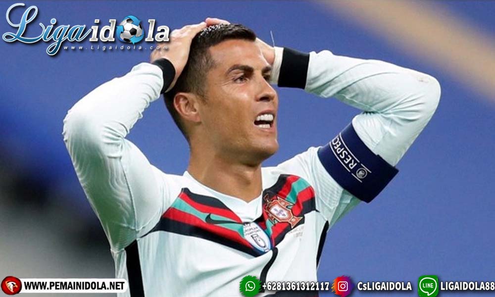 Cristiano Ronaldo Pilih Kembali ke Turin Karena Positif Corona