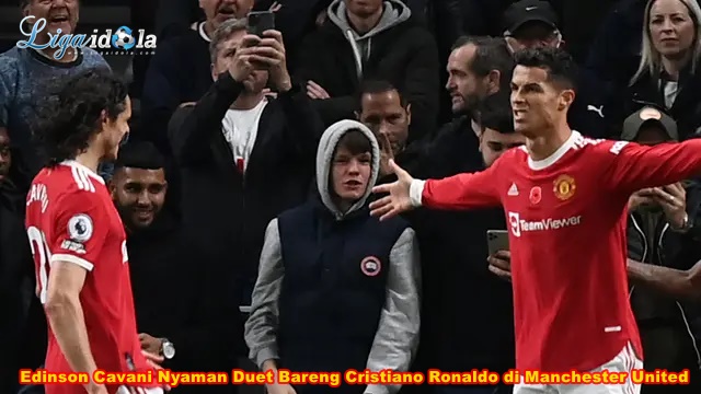 Edinson Cavani Nyaman Duet Bareng Cristiano Ronaldo di Manchester United
