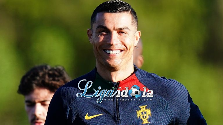 Prahara Ruang Ganti MU Musim Lalu: Ronaldo Ingin Rebut Ban Kapten dari Maguire